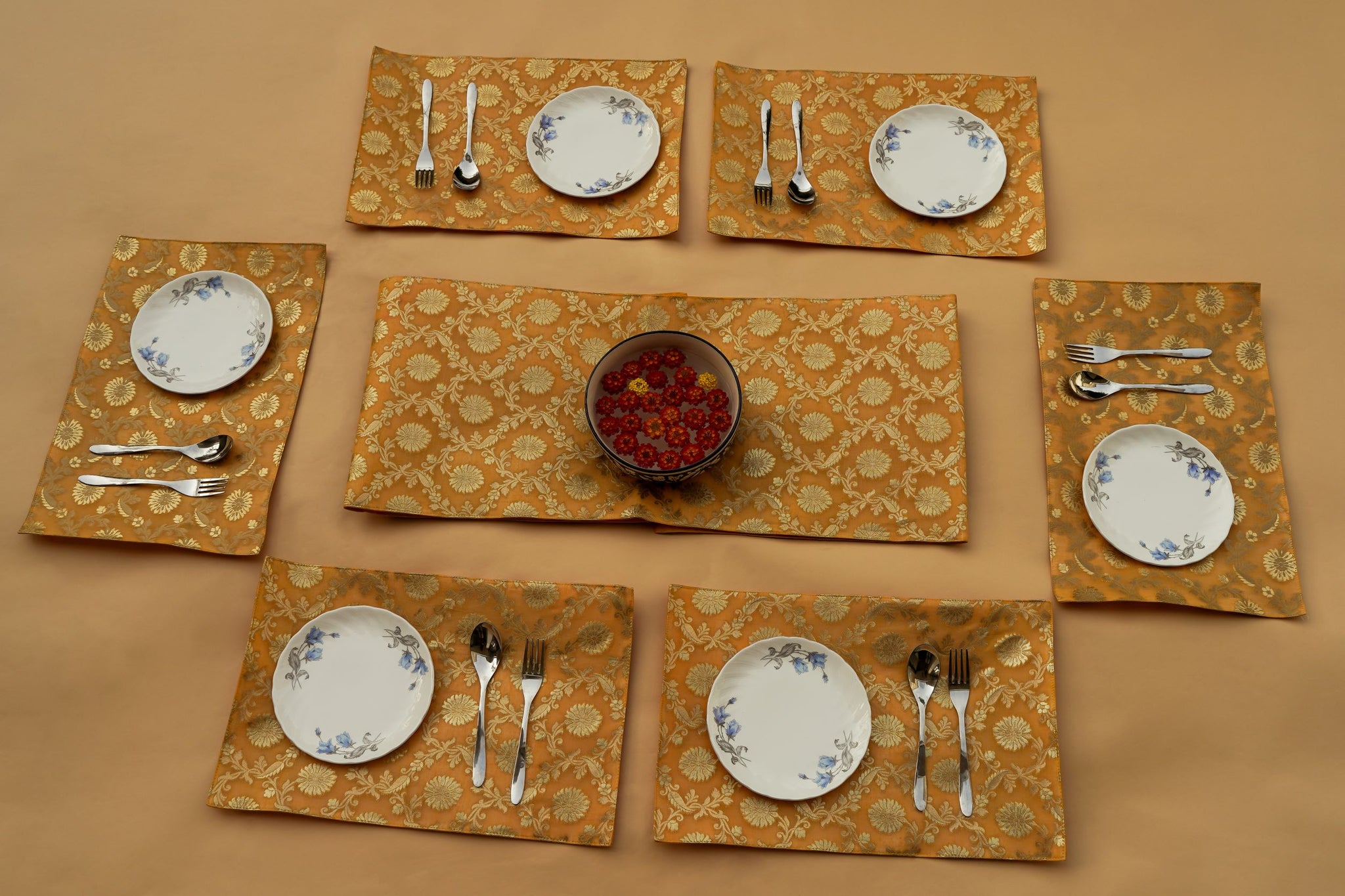 Table Mats and Runner set 010