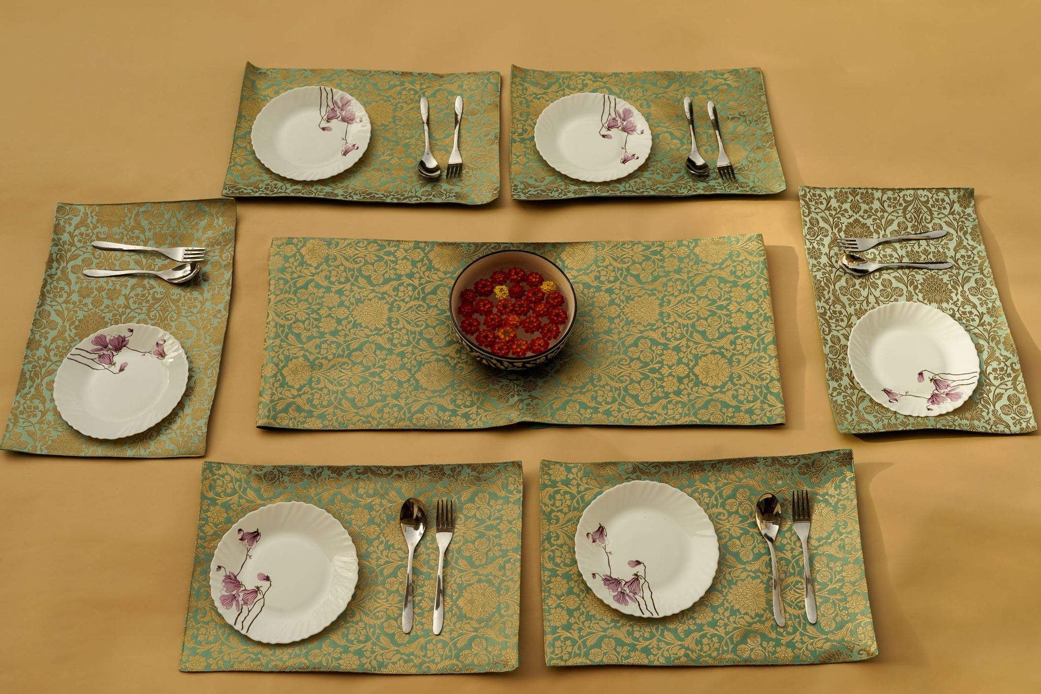 Table Mats and Runner set 003